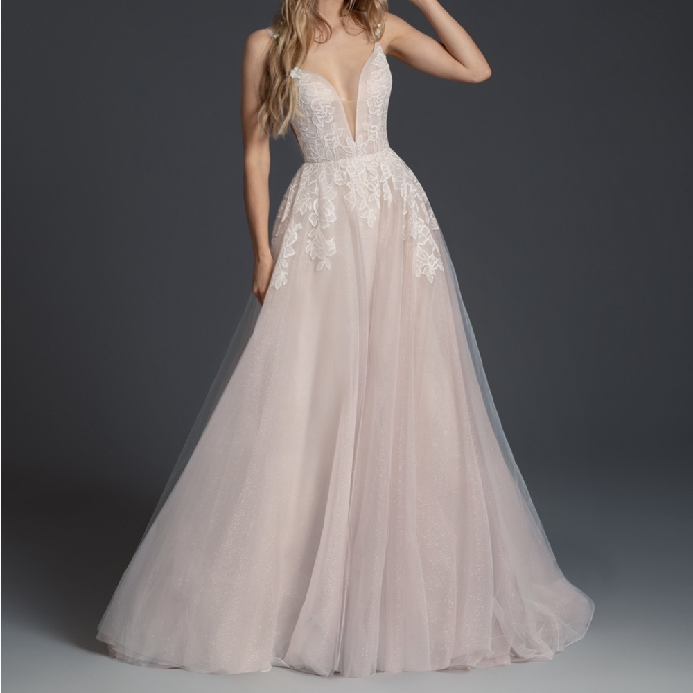 Hayley Paige wedding dress. The Fiona gown. NEVER USED, bought in 2019 pre covid